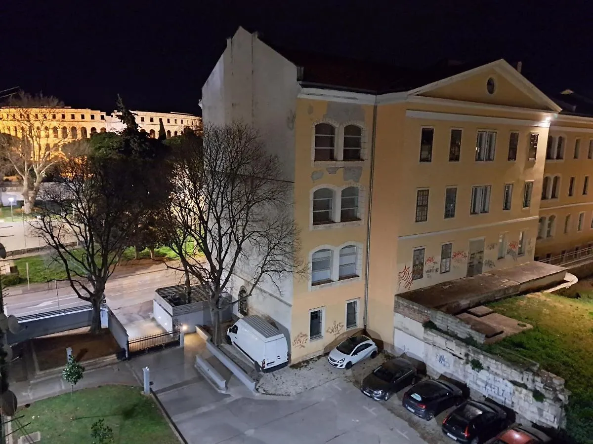 Studio Apartment Harbour Pula
